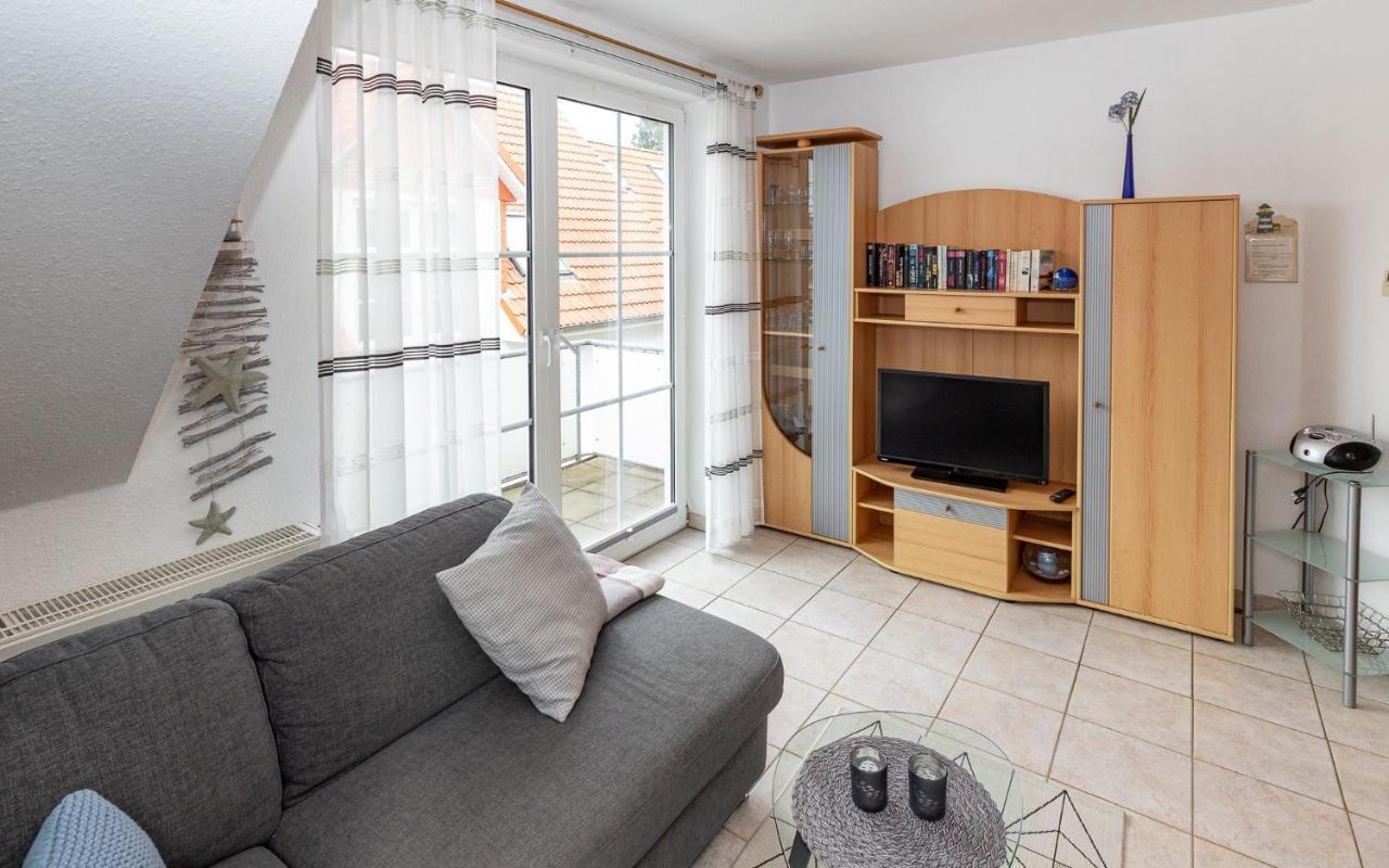 Neptun 10, 4 Apartment