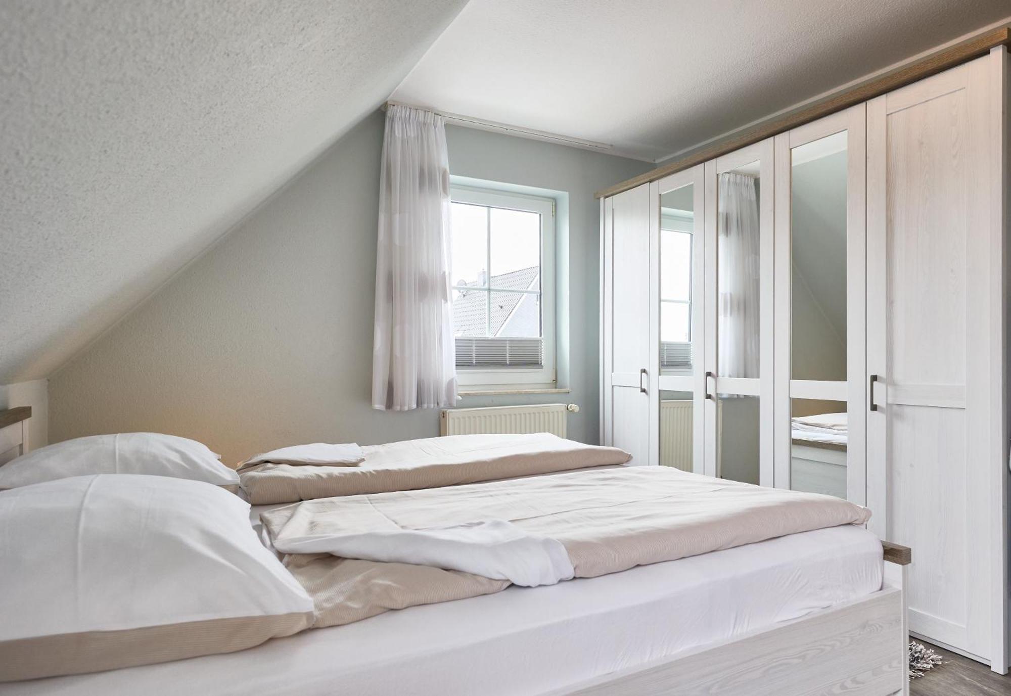 Neptun 10, 4 *